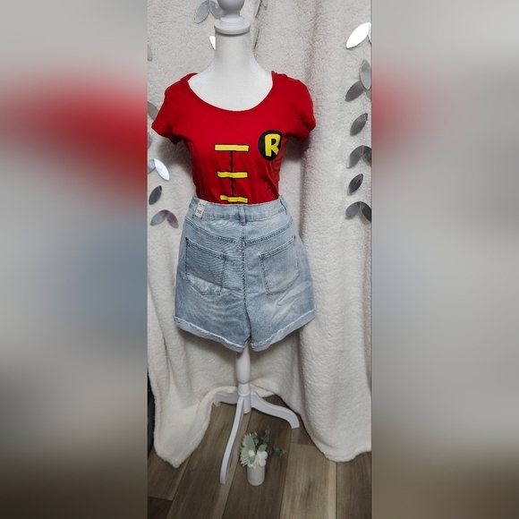 Wallflower The Fearless Curvy Super High Rise Shorty Shorts Size: 14W - Picture 8 of 9